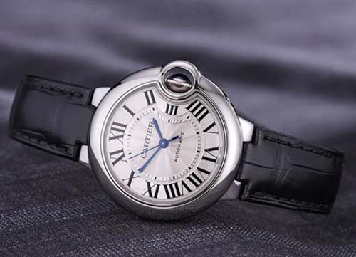深圳卡地亚手表维修中心-卡地亚手表表盘生锈如何翻新呢？
